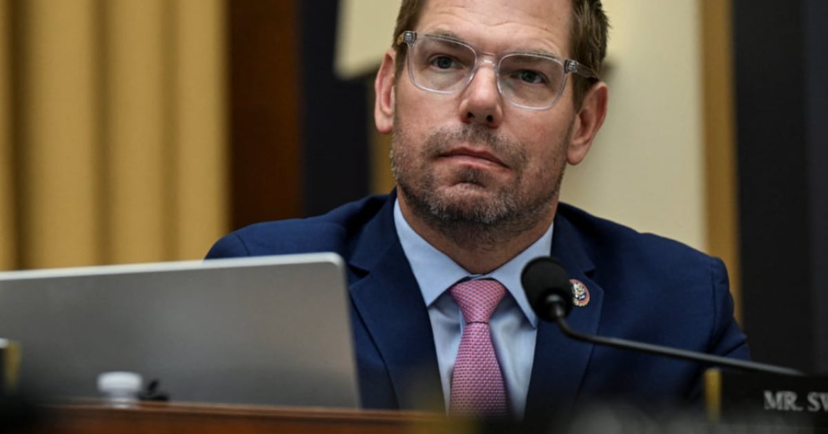 FBI Agents Seize Evidence From Eric Swalwell At Airport